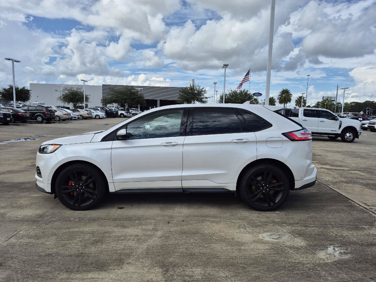 Used 2019 Ford Edge ST w/ Equipment Group 401A AWD/4WD image 16