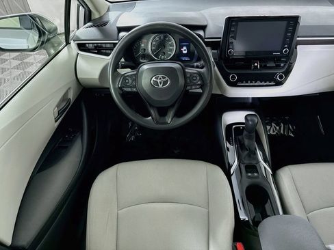 Certified 2022 Toyota Corolla LE FWD image 4