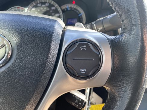 Used 2012 Toyota Camry SE image 14