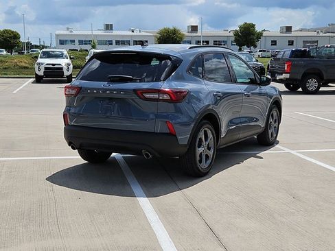 Used 2025 Ford Escape ST-Line FWD image 5