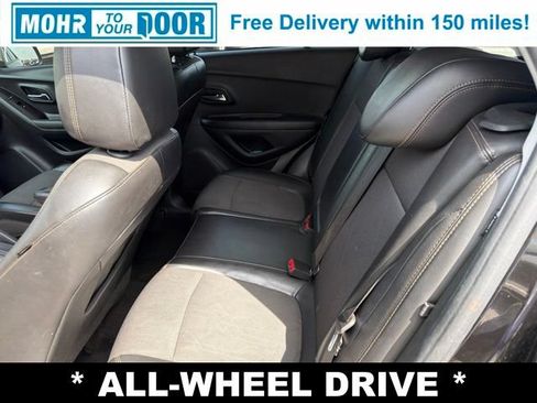 Used 2021 Chevrolet Trax LT AWD/4WD image 38