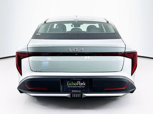 Used 2025 Kia K4 LXS image 7