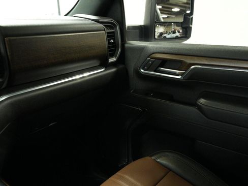 Certified 2024 Chevrolet Silverado 3500 High Country w/ High Country Premium Package AWD/4WD image 64