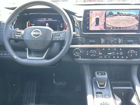 New 2026 Nissan Pathfinder Platinum w/ Lighting Package AWD/4WD image 24