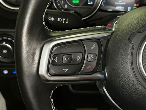 Used 2022 Jeep Wrangler Unlimited Sahara w/ Cold Weather Group AWD/4WD image 20