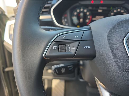 Used 2024 Audi Q3 2.0T Premium Plus image 25