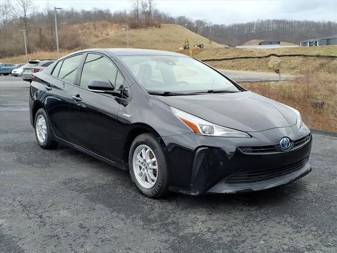 Used 2020 Toyota Prius L Eco image 6