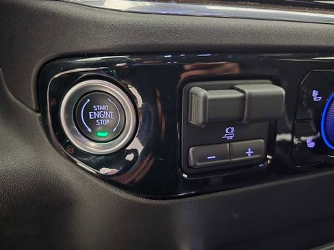 New 2025 Chevrolet Silverado 1500 LT w/ Z71 Off-Road Package image 16