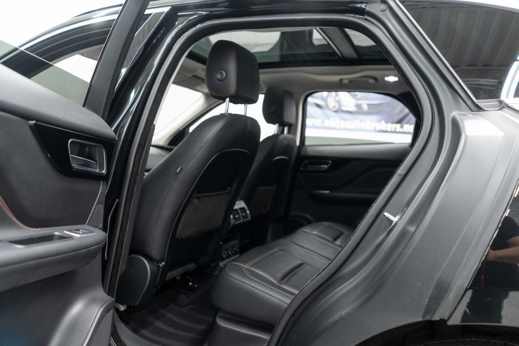 Used 2018 Jaguar F-PACE Prestige AWD/4WD image 28