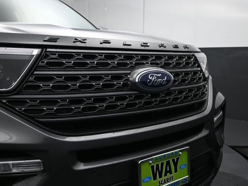 Used 2023 Ford Explorer XLT w/ Equipment Group 202A image 11