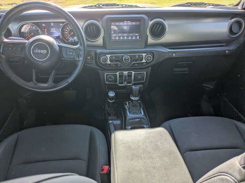 Used 2018 Jeep Wrangler Unlimited Sport S AWD/4WD image 15