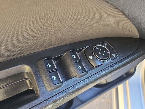 Used 2020 Ford Fusion SE image 16