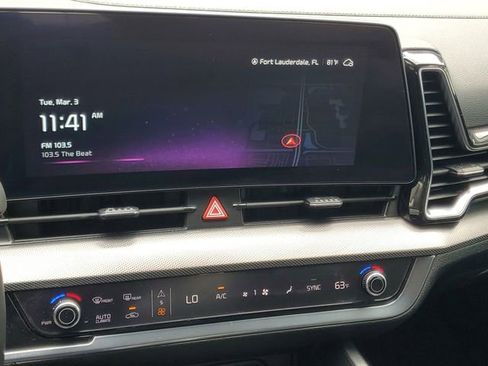 Used 2025 Kia Sportage SX image 24