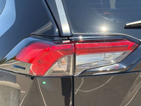 Certified 2025 Toyota RAV4 XLE AWD/4WD image 50