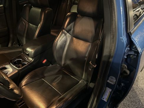 Used 2020 Dodge Charger SXT w/ Plus Group image 24