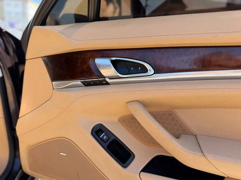 Used 2014 Porsche Panamera image 39