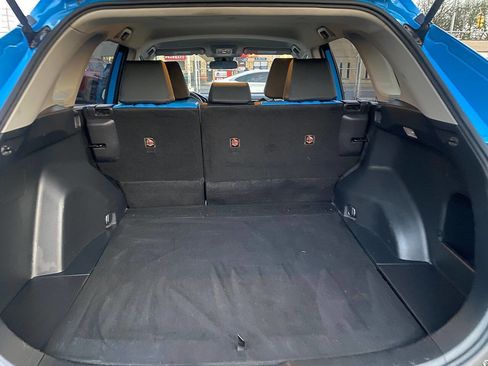 Used 2020 Toyota RAV4 LE FWD image 39