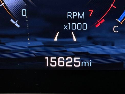 Used 2025 Chevrolet Tahoe RST RWD image 16