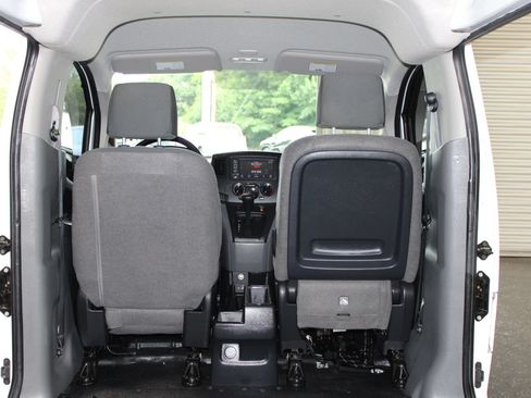Used 2021 Nissan NV200 S FWD image 25
