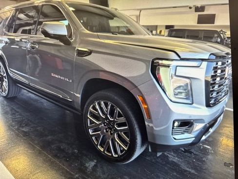 Used 2026 GMC Yukon Denali Ultimate AWD/4WD image 2