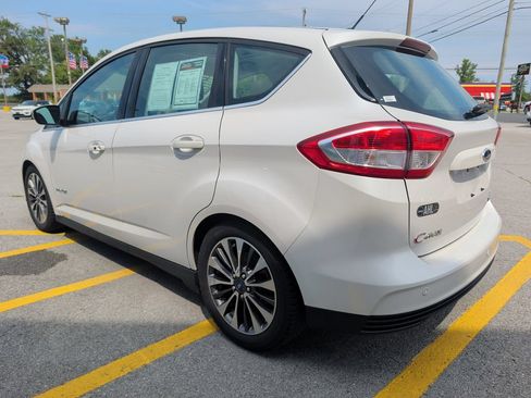 Used 2017 Ford C-MAX Titanium w/ Equipment Group 301A FWD image 5