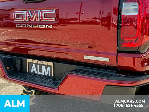 Used 2023 GMC Canyon Elevation w/ Convenience Package AWD/4WD image 6