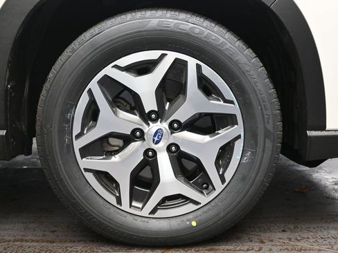 Certified 2023 Subaru Forester Premium image 10