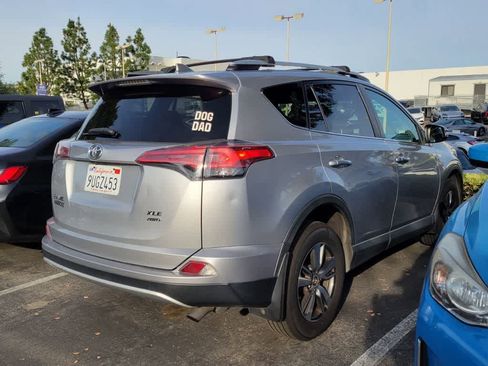 Used 2016 Toyota RAV4 XLE image 7