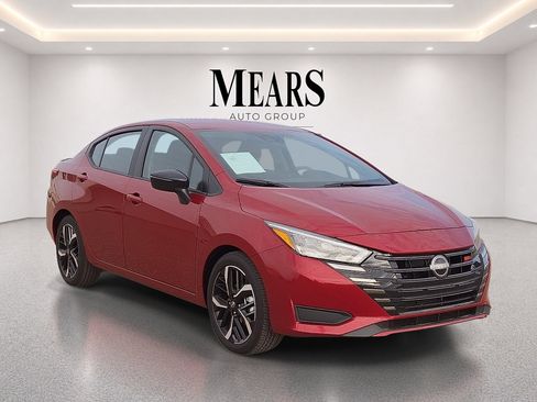 Used 2025 Nissan Versa SR FWD image 7