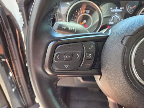 Certified 2020 Jeep Gladiator Sport AWD/4WD image 28