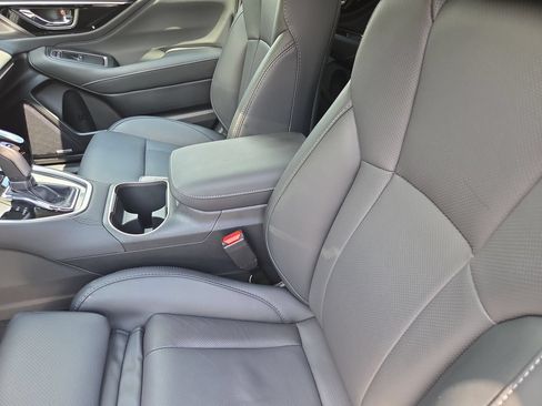 Certified 2025 Subaru Outback Limited AWD/4WD image 15