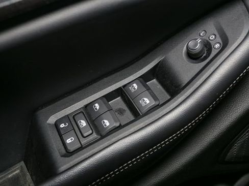 Used 2023 Jeep Grand Cherokee L Laredo image 38