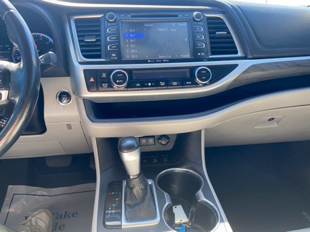 Used 2018 Toyota Highlander Limited w/ Protection Package #3 AWD/4WD image 34