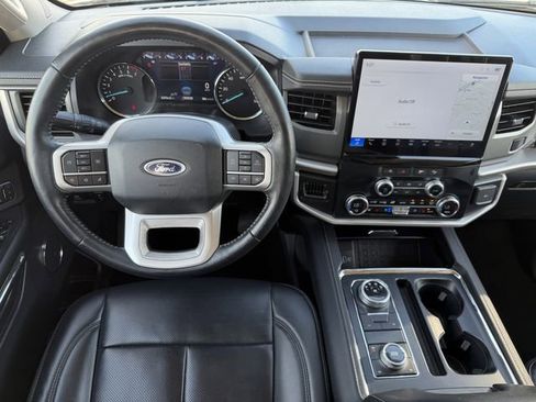 Used 2024 Ford Expedition Max XLT image 13