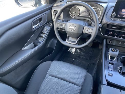 New 2026 Nissan Rogue SV image 18