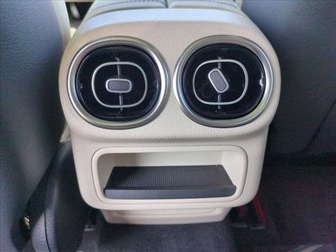 Used 2023 Mercedes-Benz GLC 300 image 12