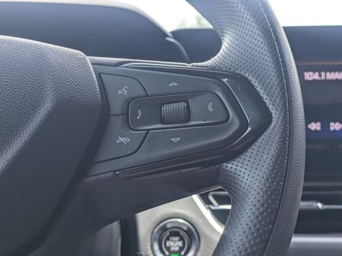 Used 2025 Chevrolet TrailBlazer LT AWD/4WD image 23