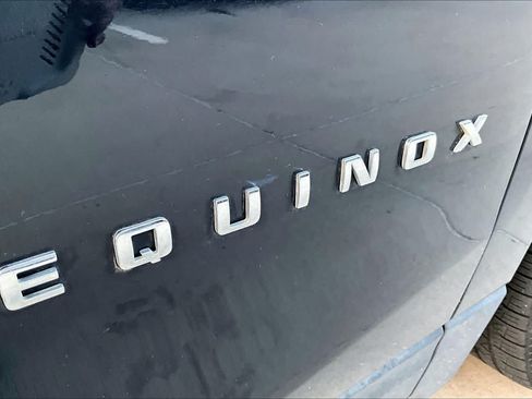 Used 2021 Chevrolet Equinox LT FWD image 10
