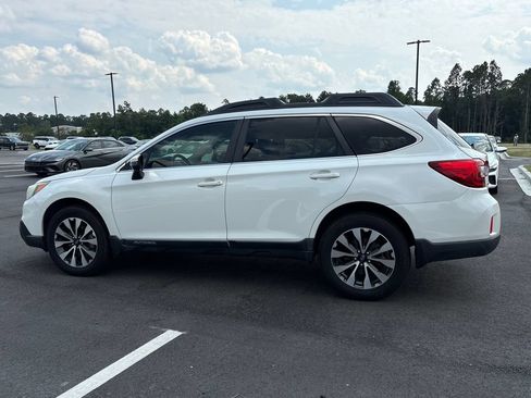 Used 2016 Subaru Outback 2.5i Limited AWD/4WD image 22