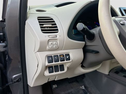 Used 2016 Nissan Leaf SV FWD image 10