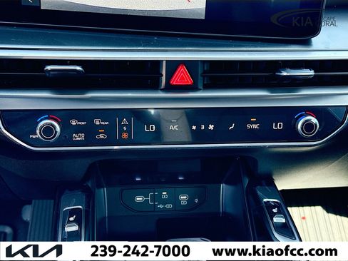 New 2026 Kia Sorento EX FWD image 32