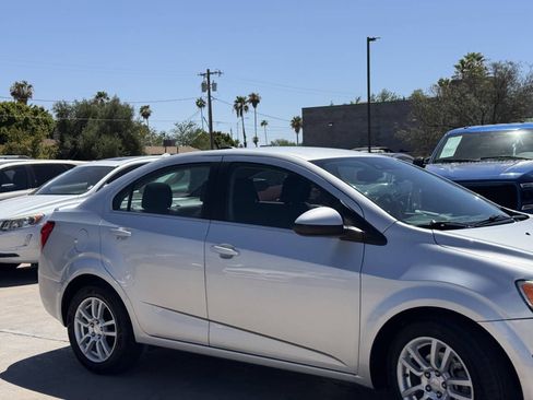 Used 2015 Chevrolet Sonic LT w/ Wheels and Fog Lamp Package FWD image 6