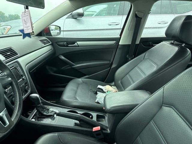 Used 2015 Volkswagen Passat 1.8T Limited Edition FWD image 8