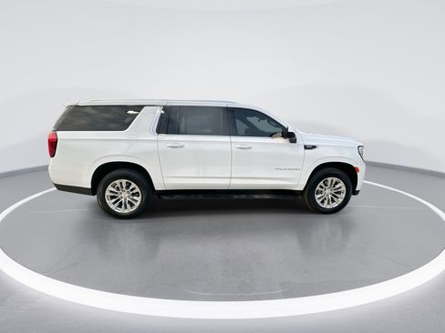 Used 2024 GMC Yukon XL SLE w/ Gmc Pro Safety Plus Package image 9