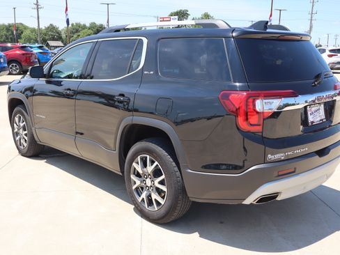 Used 2023 GMC Acadia SLE w/ Driver Convenience Package FWD image 7