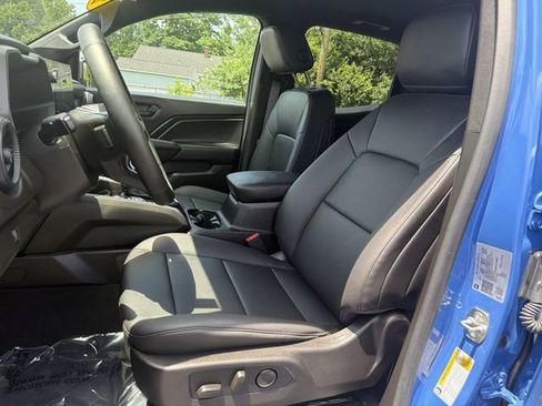 Certified 2025 Chevrolet Colorado Trail Boss AWD/4WD image 19