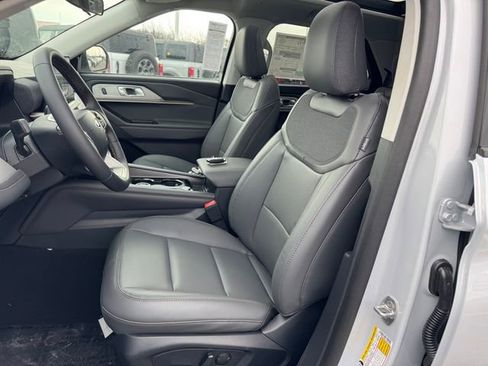 New 2026 Ford Explorer Active w/ Active Comfort Package AWD/4WD image 11