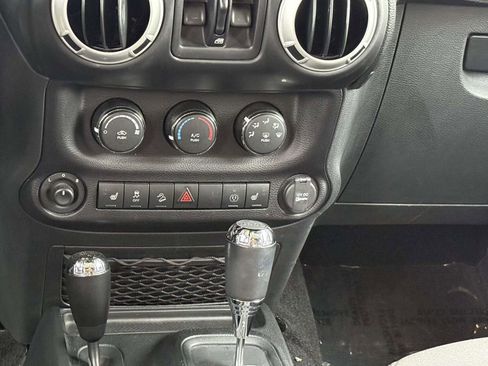 Certified 2016 Jeep Wrangler Unlimited Rubicon w/ Connectivity Group AWD/4WD image 23