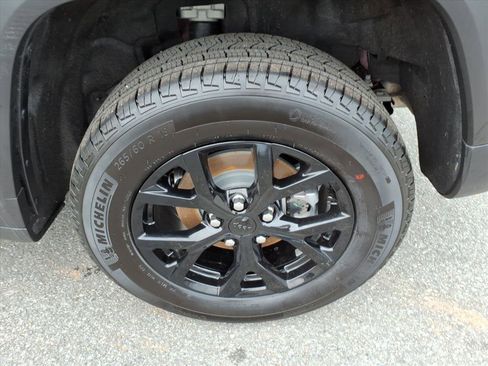 New 2026 Jeep Grand Cherokee Altitude AWD/4WD image 8