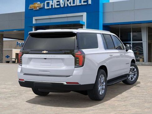 New 2026 Chevrolet Suburban LS image 30